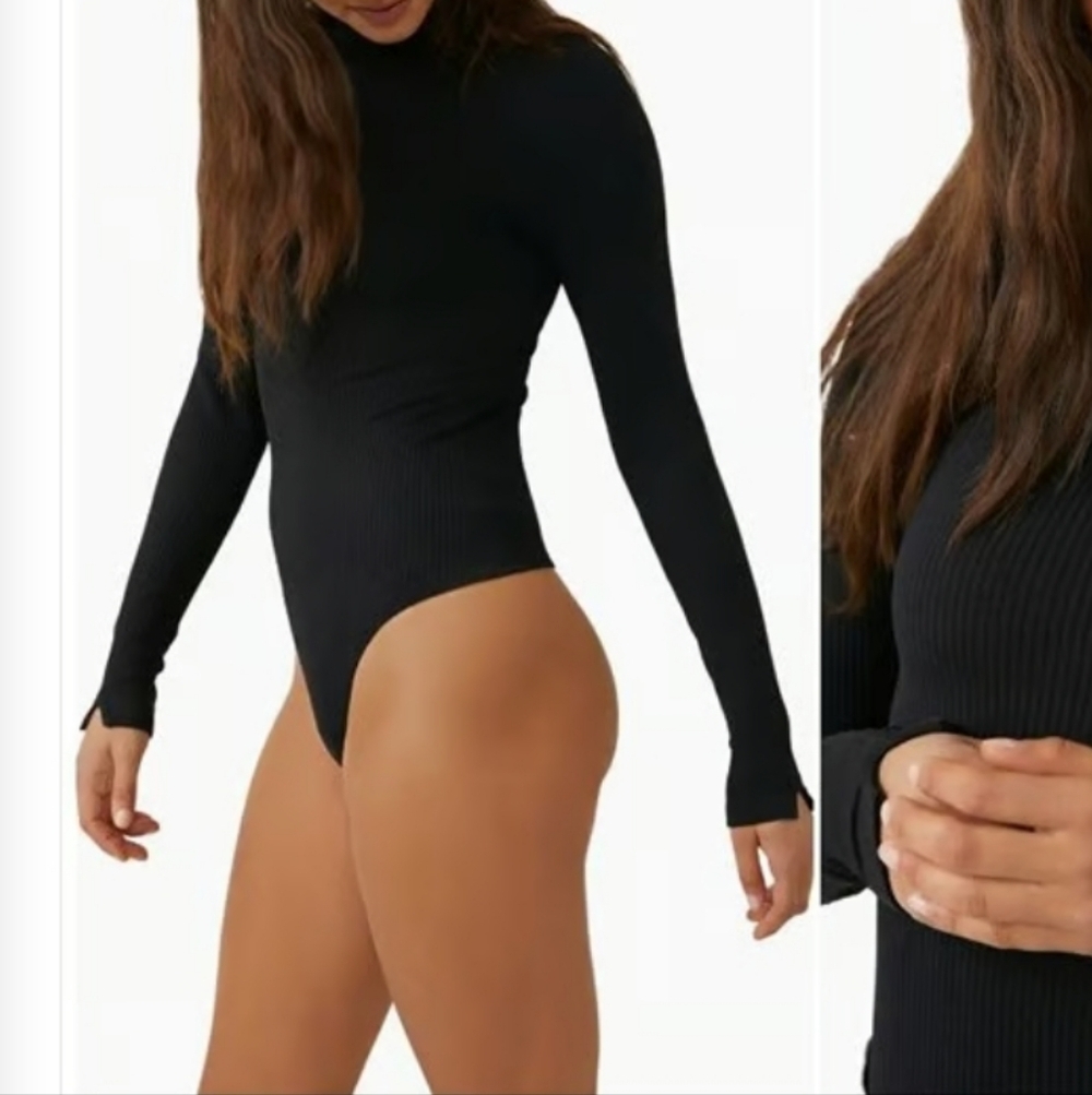 Free People XYZ Recycled Ribbed V Mock Turtleneck Bodysuit in Black sz XS/SML​ - Picture 5 of 7